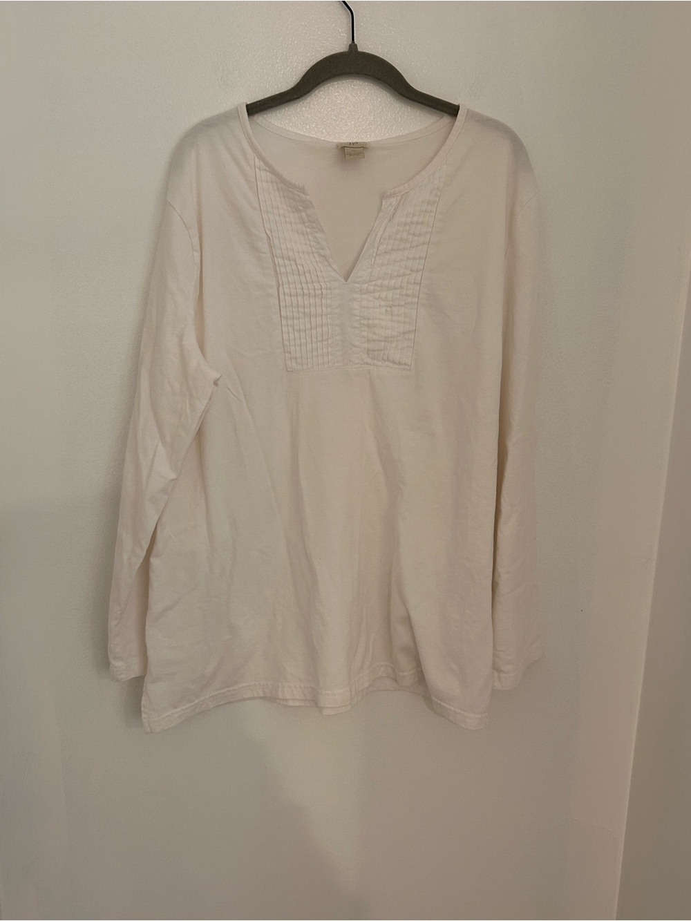 J. Jill White Long-Sleeve Pleated V-Neck Shirt Cotton